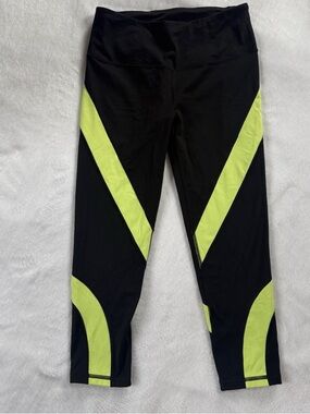 Victoria’s Secret VSX Sport VS Knockout Capri Black Leggings with Neon Accent